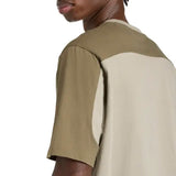 Adidas COLLEGIATE LINEAGE GRAPHIC T-SHIRT - Uomo
